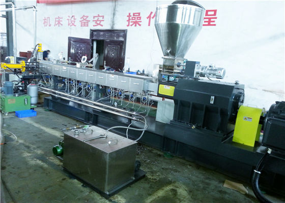 中国 二重ねじ出力500kg/hr高性能のプラスチック押出機機械 サプライヤー