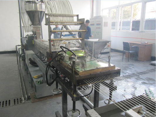 中国 PA PPガラス繊維およびカーボン繊維のためのLFT-Dの放出ラインは200kg/hrを出力しました サプライヤー